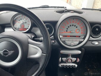 Mini Cooper 1.6 R56 88kw benzín - 8
