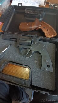 Revolver Cuno Melcher ME 38 Magnum - 6R cal.6mm - 8