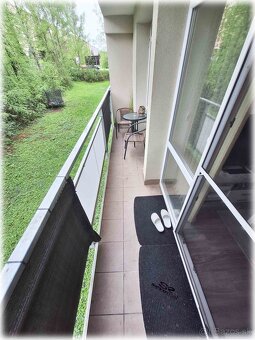 Nová Radvaň / zariadený 1,5 izbový byt s parkovacím miestom - 8