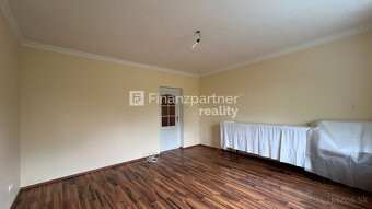 Rodinný dom s pozemkom 1396 m², Šurany, Nové Zámky - 8