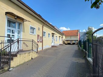 Na predaj veľká, lukratívna komerčná budova v centre Rimavsk - 8