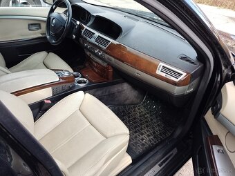 BMW 750i V8 4,8L  238 000km - 8