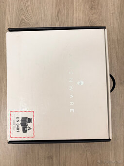 Dell Alienware 17R4 - 8