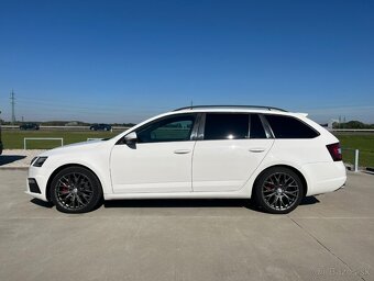 Škoda Octavia Combi 2.0 TDI RS DSG - 8