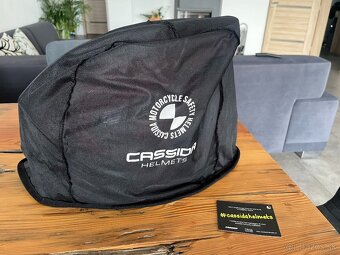 Prilba Cassida červená perleť - 8