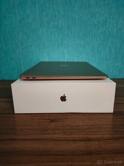 MacBook Air 2020 | i7 • 8GB • 256GB SSD - 8