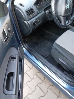 PREDÁM ŠKODA OCTAVIA TOUR 1,6 BENZIN,R2009,KUP.NA SLOVENSKU - 8