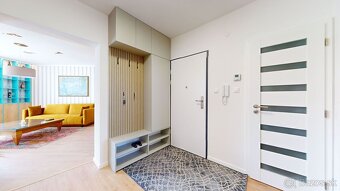 Krásny, vkusne zariadený atypický dvojizbový byt - Zavar - 8
