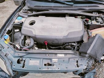 Volvo V70II D5 120kw - Náhradní díly - 8