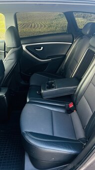 Hyundai i30 1.6 CRDi DOHC 16V Style - 8