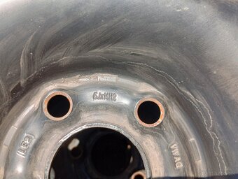 Predam 4ks pneu 175/70/r14 zimne na diskoh 5x100 ET 35 - 8