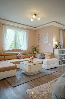 PREDAJ: Moderný, zariadený, 3i poschodový rodinný dom, Rajka - 8