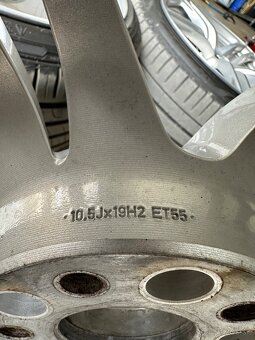255/35 r19 - 8