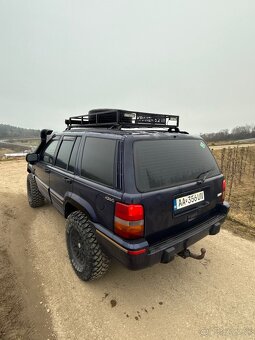 Jeep Grand Cherokee 5,2 - 8