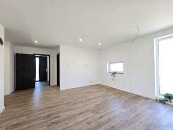 NOVÝ 4i RD 112 m² s terasou 27 m² + 600 m² pozemkom / Ďurkov - 8