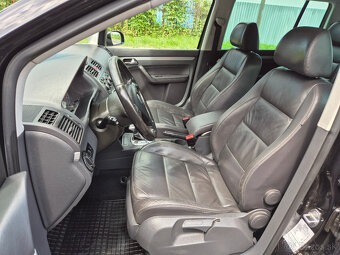 Volkswagen Touran 2.0 TDI Highline DSG. - 8