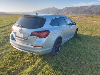 Opel Astra J Sport Tourer 2.0 BiTurbo - 8