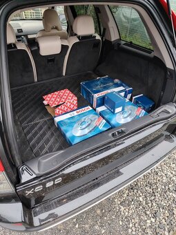 Volvo XC90 D5 4x4 R design - 8