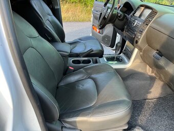 Nissan Navara DoubleCab 3.0 V6 Platinum - 8