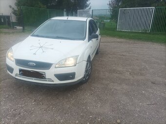 Predám Ford Focus mk2 sedan - 8