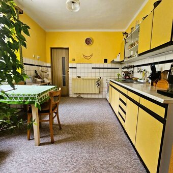 Predaj 6i RD , tichá lokalita, garáž, vínna pivnica, Červený - 8