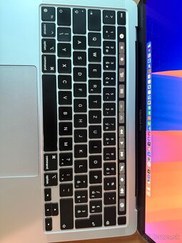 MacBook Pro 13" M2 8GB RAM, 256GB SSD - 8