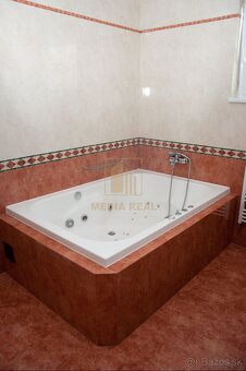 Na prenájom 3-izbový nadštandarný byt, 90 m2, Nové Mesto nad - 8