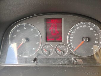 VW Touran 1.4 - 8