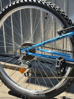 Horský celoodpružemý bicykel Core 26” modro-čiernej farby - 8