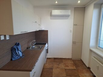 Prenajmem 2-izbový byt v Senici - 8