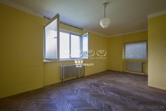 Na predaj: Jedinečný stavebný pozemok so starším rodinným do - 8