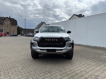Toyota Hilux GR SPORT 2 MY25 NOVÉ VOZIDLO - 8