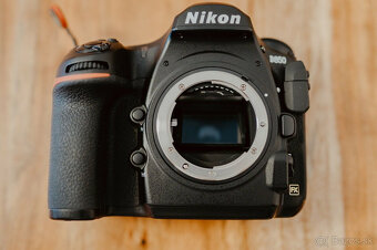 Nikon D850 DSLR - 8