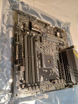Predám základnú dosku ASUS TUF GAMING A520M-PLUS II (AM4) - 8