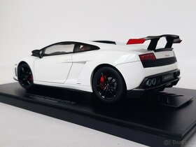 1:18 - Lamborghini Gallardo LP570 (2011) - AUTOart - 1:18 - 8