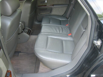 AUDI A8 D2 6.0 W12 309kw krátká i long - díly - 8