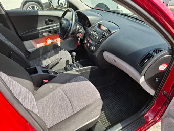 KIA CEED 1,4 benzín 2009 - 8