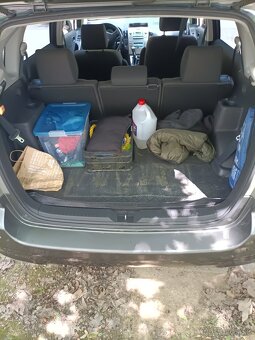 Predám Toyota Corollu Verso - 8