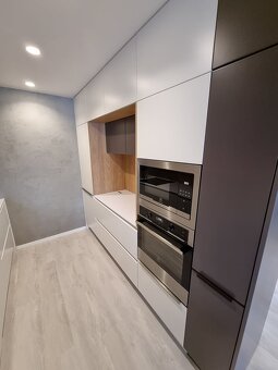 Krásny 2 izbový byt rezidencia Pri Radnici, centrum - 8
