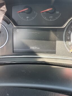 Opel Insignia 2,0 CDTI Sports Tourer SW - 8