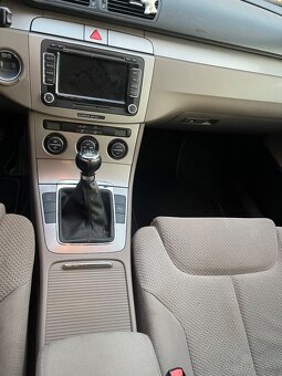 Volkswagen Passat Variant - 8