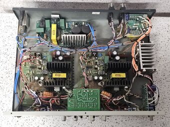 VOLTCRAFT Plus VSP 2405 HE 》2x 40V - 5V / 1x 6V - 1.5A - 8