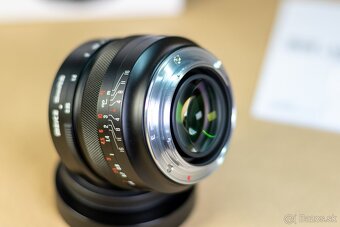 Meike 50mm f/0.95 Sony E-mount - 8
