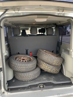 Opel Vivaro 2.5 CDTI - 8