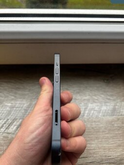 IPhone 13 - 8