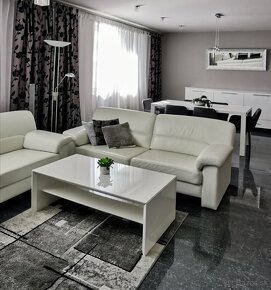 Nadštandardný dom s BAZÉNOM Zlaté Moravce - 8