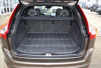 Volvo XC60 2.4 D5 AWD INSCRIPTION - 8