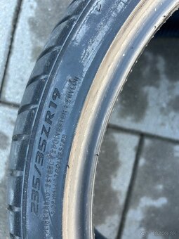Pneumatiky 235/35r19 - 8