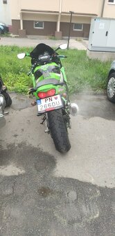 Kawasaki ninja zx6r - 8