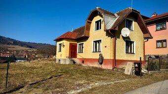 Radinny dom neslusa s velkym slnecnym pozemkom - 8
